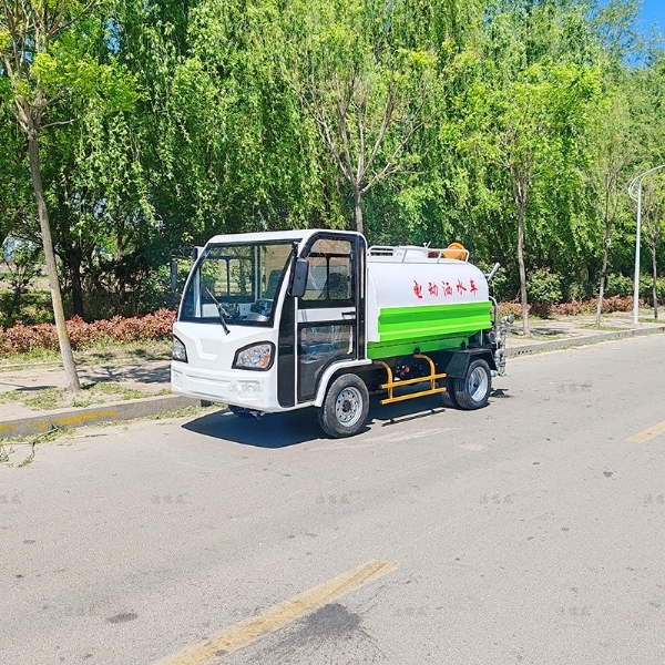 電動六輪灑水車