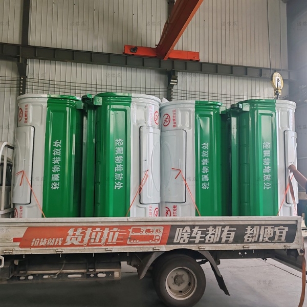 4個勾臂垃圾箱發完浙江嘉興